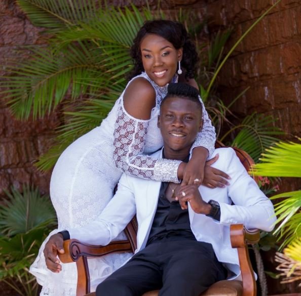 Stonebwoy Shares Photo Of Wife, Louisa, With Baby Bump