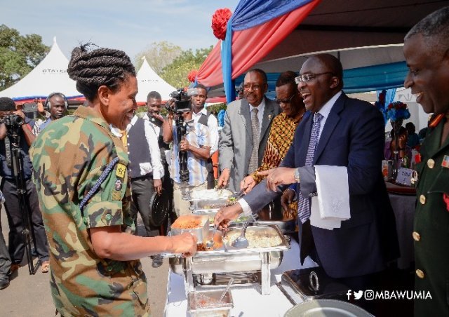 Vice President, Bawumia Serves Military Officers Lunch
