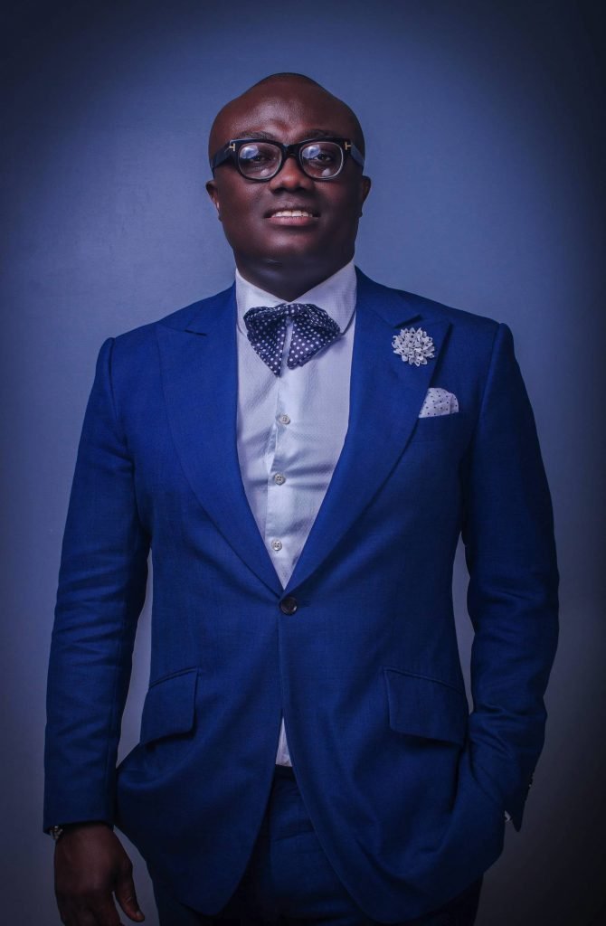 (Photos)Media Mogul And CEO Of EIB Network, Bola Ray Turns 41 Years Today