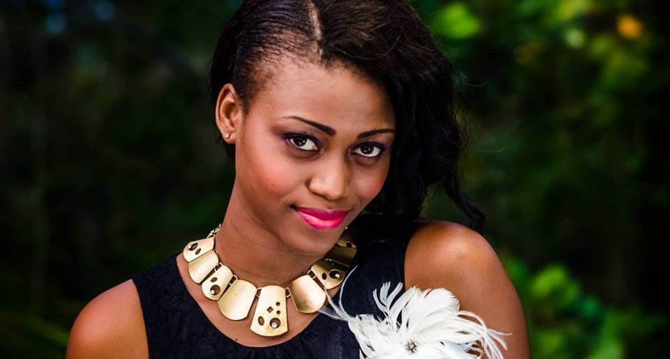 Manager Angrily Stops eShun From Revealing A Rip-off Deal