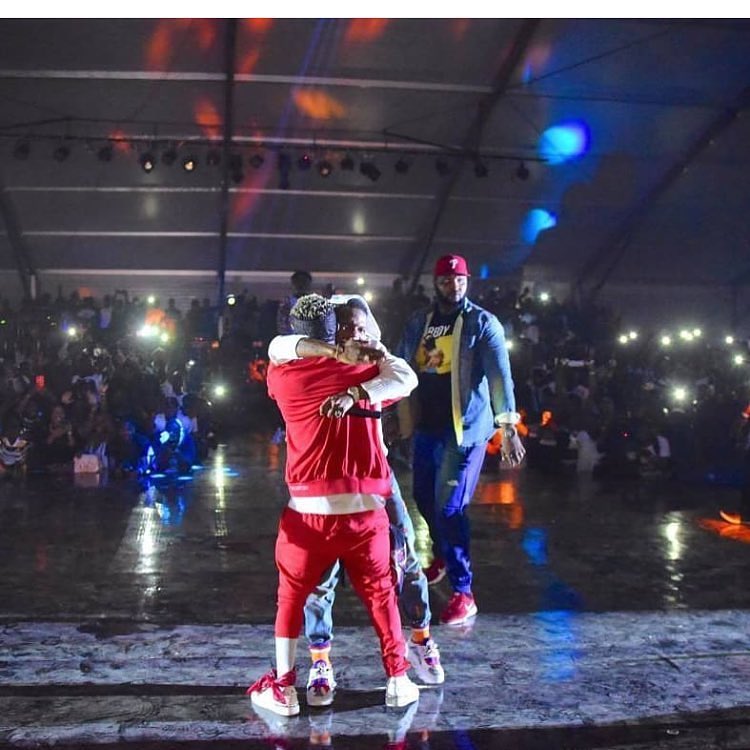 Wizkid Invites Shatta Wale On Stage During Ghana Meets Naija 2018