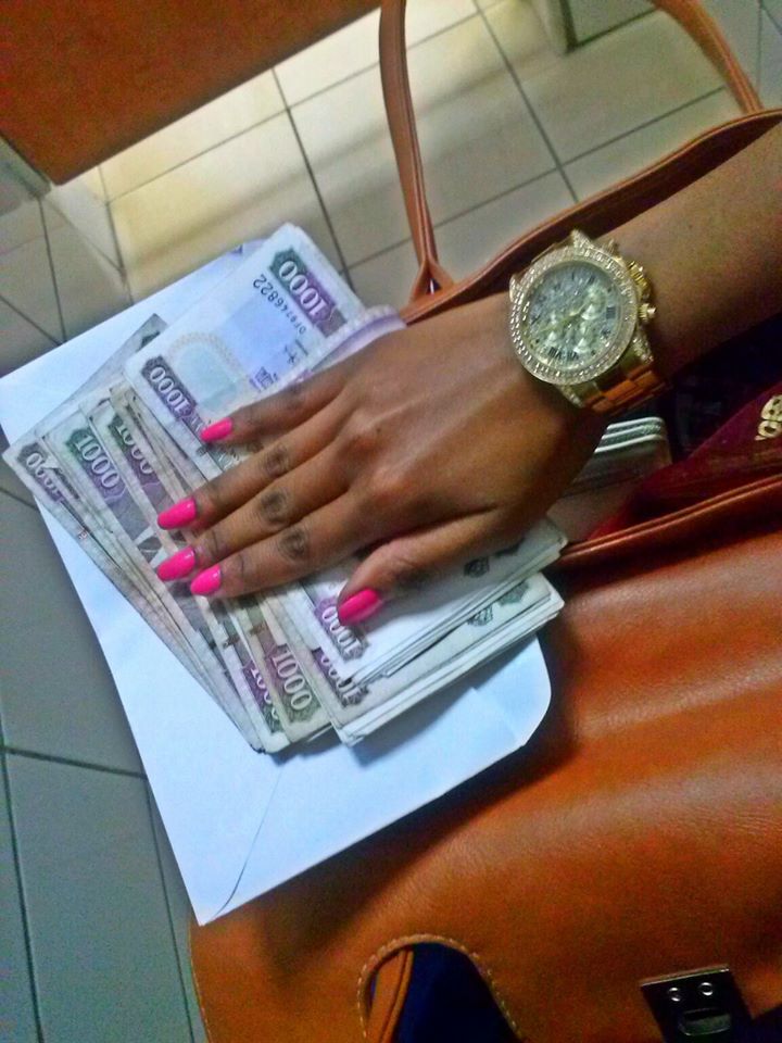 Huddah_cash.jpg