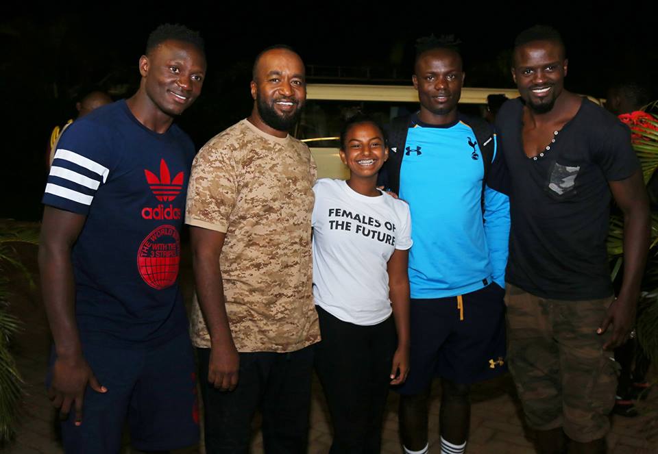 Joho throws Victor Wanyama lavish feast at his palatial home in Mombasa (Photos)