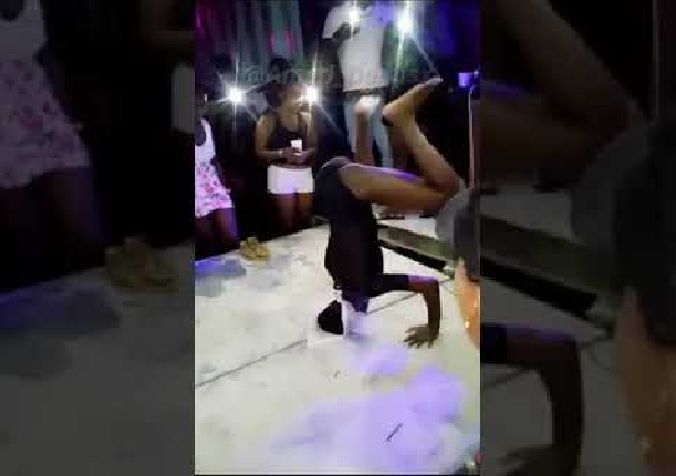 Woman Breaks Neck While Twerking