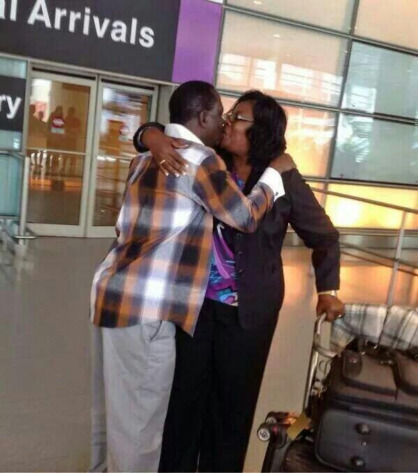 Presidential candidate Raila Odinga kissing his wife