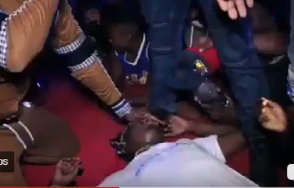 Video: Popular Wasafi singer faints on stage after receiving kiss from hot female fan 