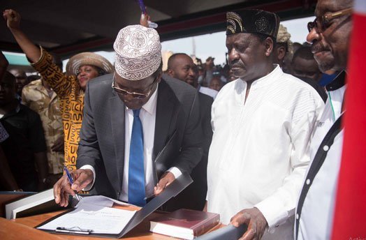 Miguna Miguna insults Kenyans who poked fun at him after Raila Odinga blocked him