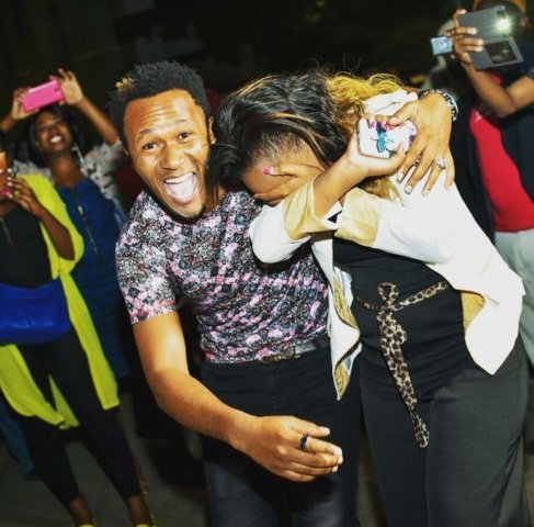 DJ Mo´s adorable surprise moves wifey, Size 8 to tears