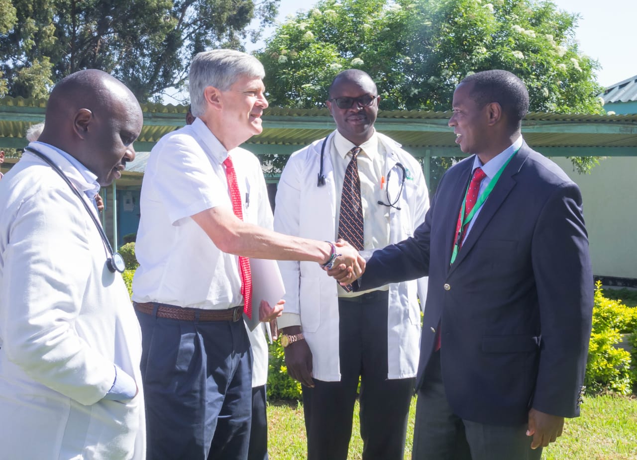 Laikipia governor Ndiritu Muriithi welcomes Dr David Hill to Nanyuki Teaching and Referral Hospital