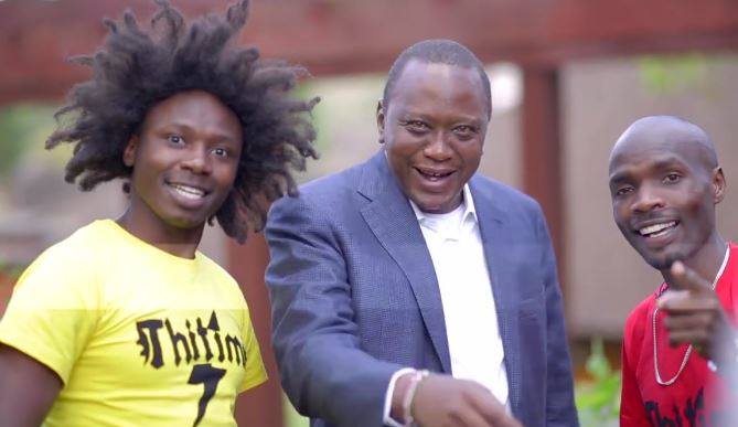 “Ukikosa kuchukua kura utapigwa na thitima” President Uhuru ‘threatens’ Kenyans who haven’t registered as voters in a viral video